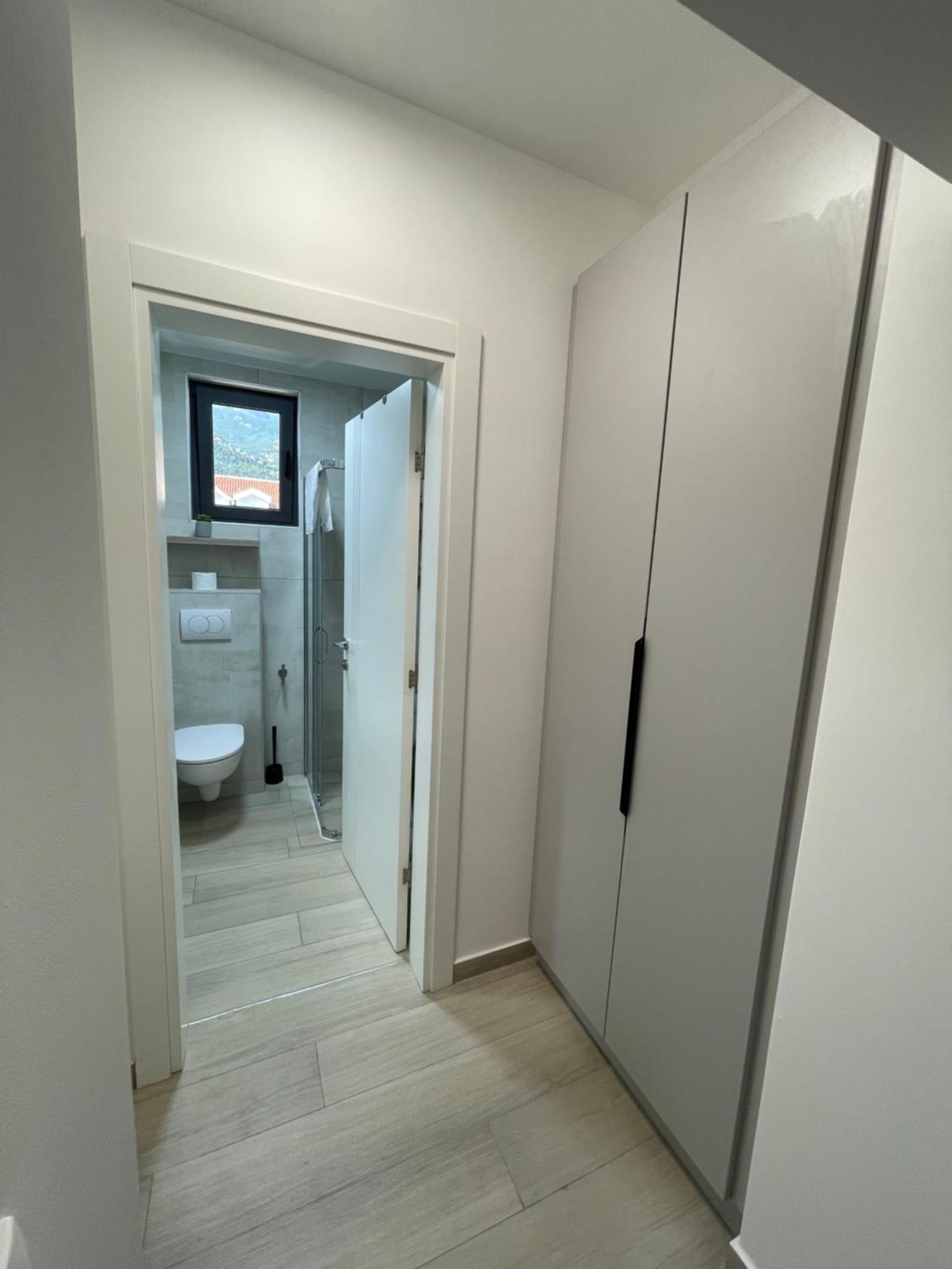 Dora Family Apartments Budva Luaran gambar