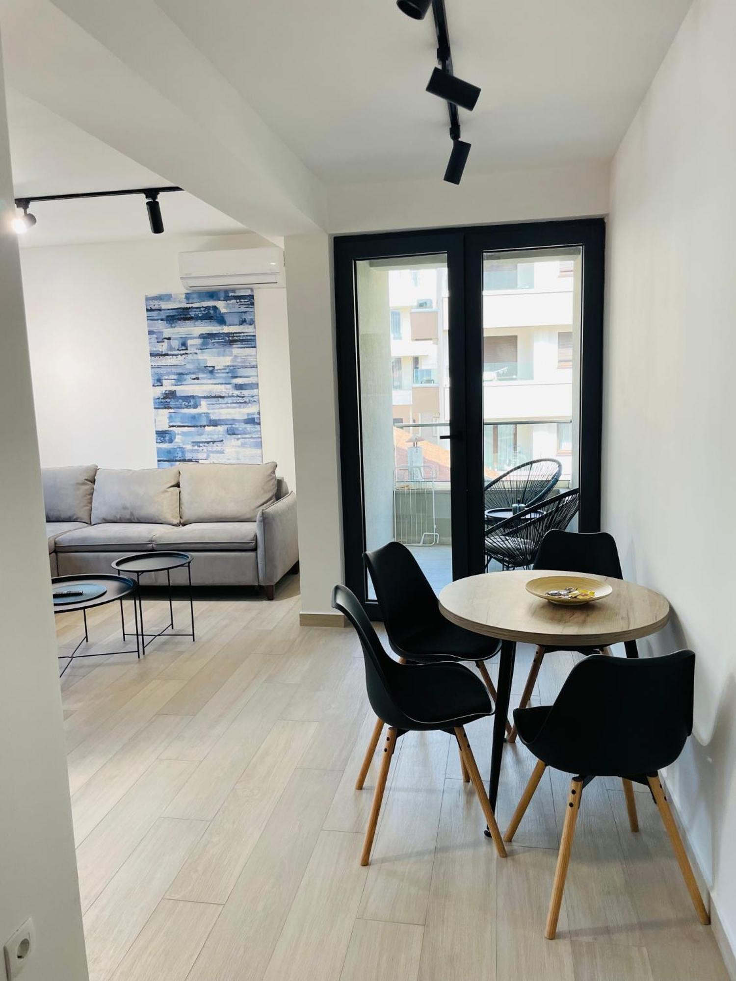 Dora Family Apartments Budva Luaran gambar